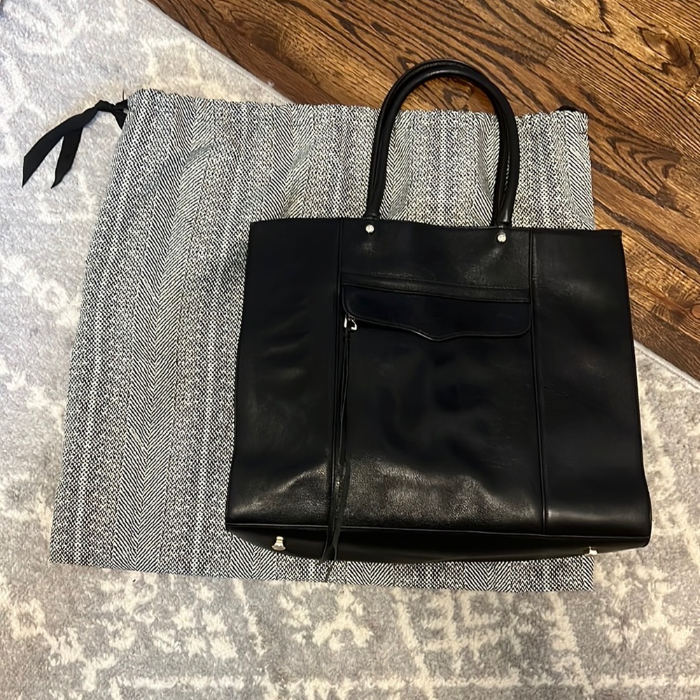 REBECCA MINKOFF BLACK LEATHER TOTE